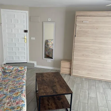 Esmeralda 6 Apartment